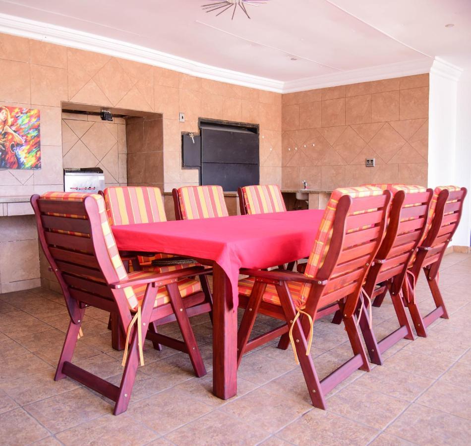 הארטביספורט Indlovukazi Guesthouse מראה חיצוני תמונה